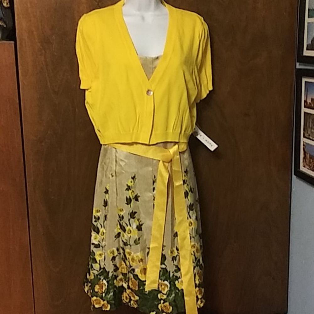 NWT ANNALEE + HOPE TAN AND YELLOW FLORAL DRESS